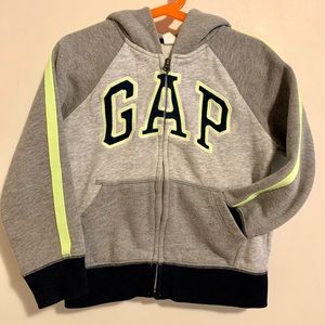 GAP KIDS ZIP HOODIE (Size 5T)
